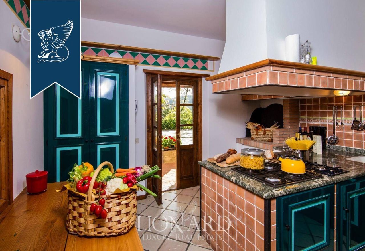 Ферма в Ареццо, Италия, 550 м² - фото 12