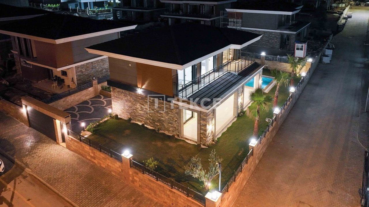 Вилла в Кушадасы, Турция, 250 м² - фото 6