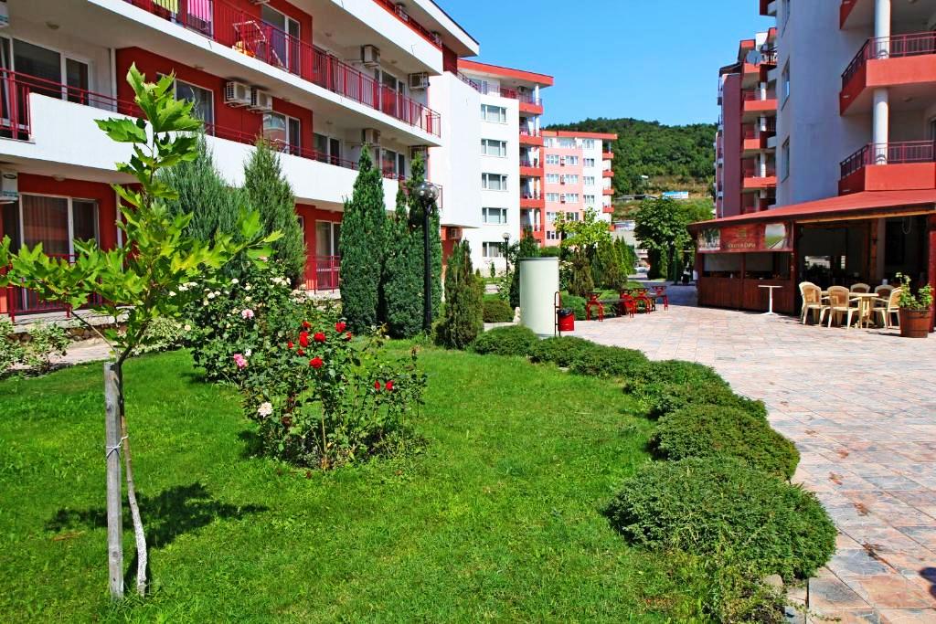 Квартира в Елените, Болгария, 65 м² - фото 16