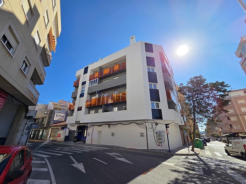 Коммерческая недвижимость в Торревьехе, Испания, 250 м² - фото 1