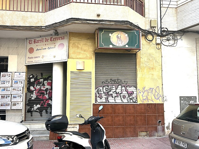 Коммерческая недвижимость в Торревьехе, Испания, 100 м² - фото 1