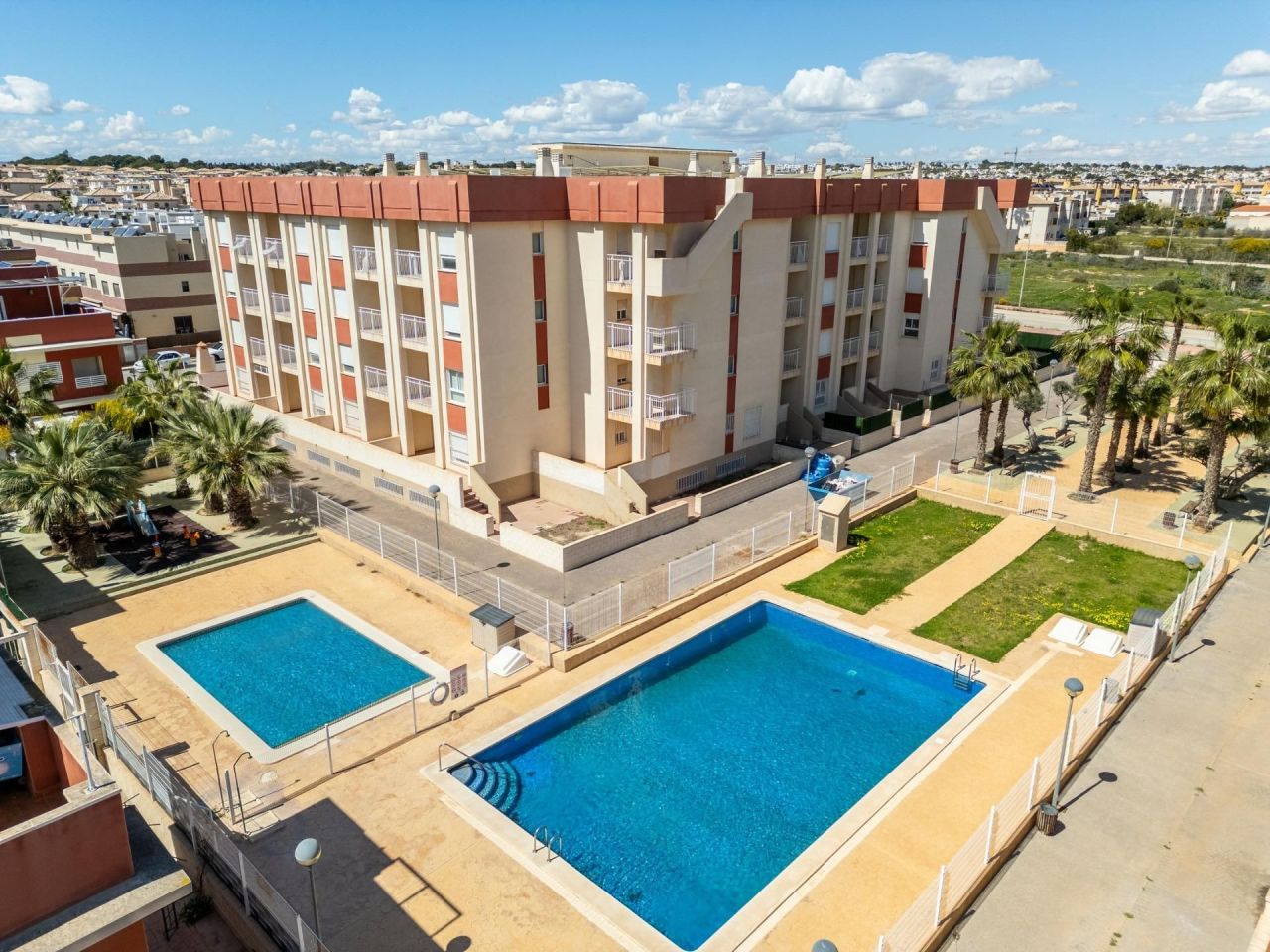 Апартаменты в Ориуэла Коста, Испания, 52 м² - фото 1