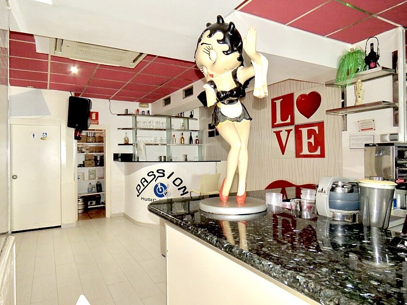 Коммерческая недвижимость в Ориуэла Коста, Испания, 166 м² - фото 1