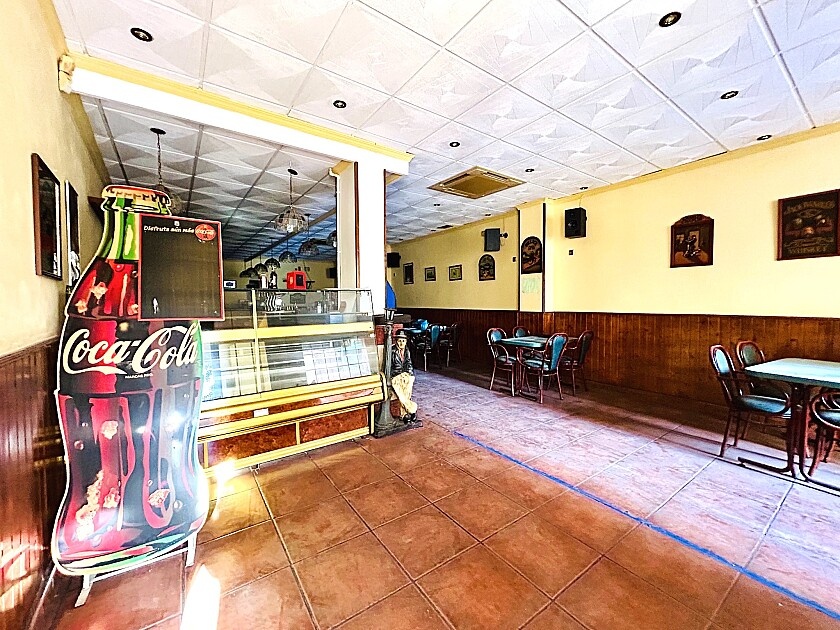 Коммерческая недвижимость в Торревьехе, Испания, 100 м² - фото 2