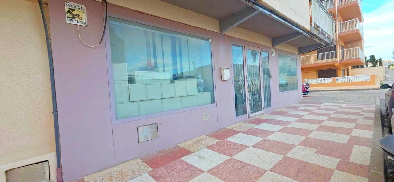 Коммерческая недвижимость в Торревьехе, Испания, 60 м² - фото 2