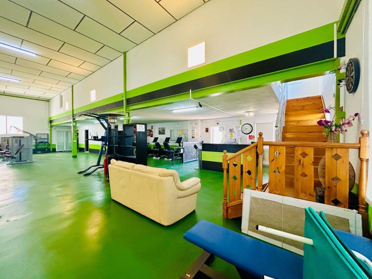 Коммерческая недвижимость в Дайя-Нуэве, Испания, 910 м² - фото 3