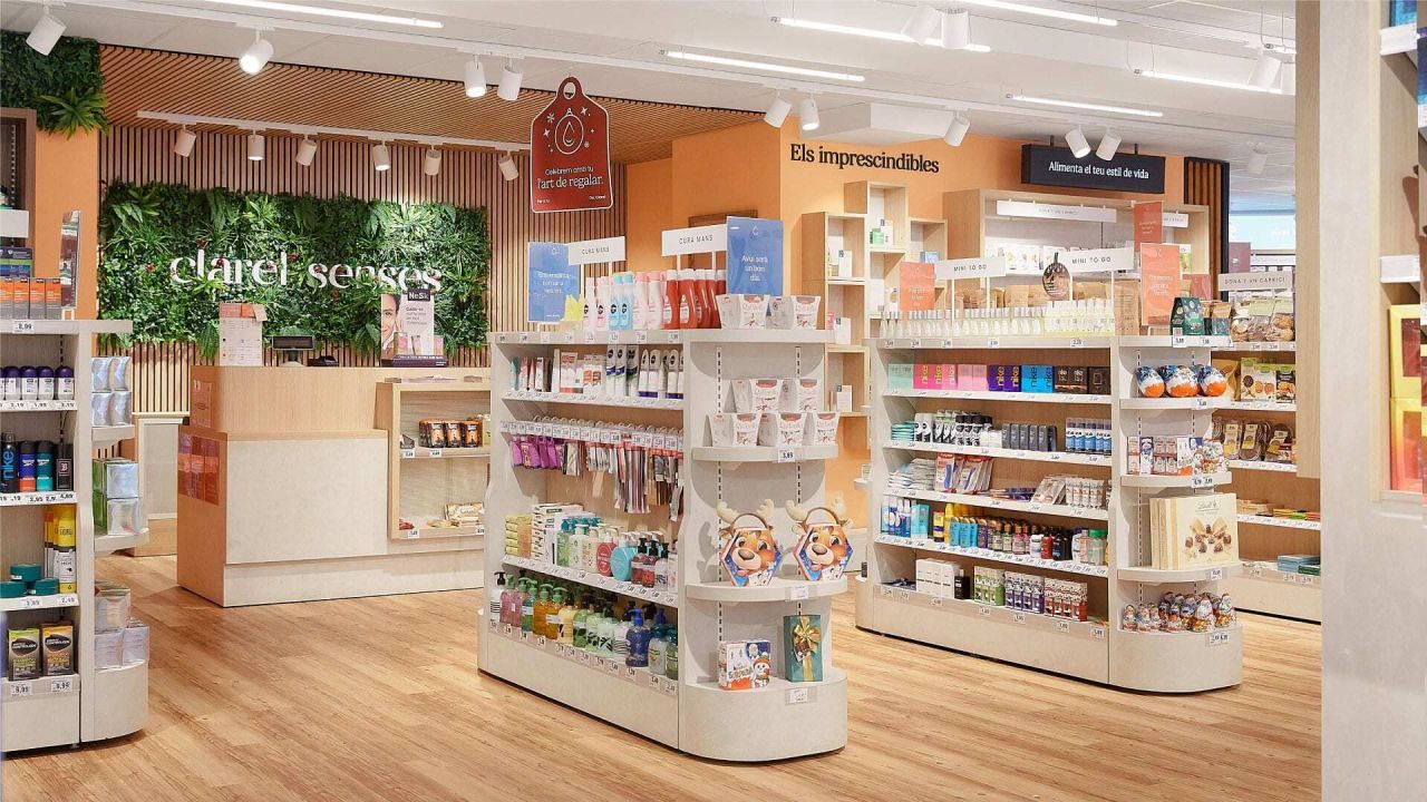 Коммерческая недвижимость в Барселоне, Испания, 207 м² - фото 2