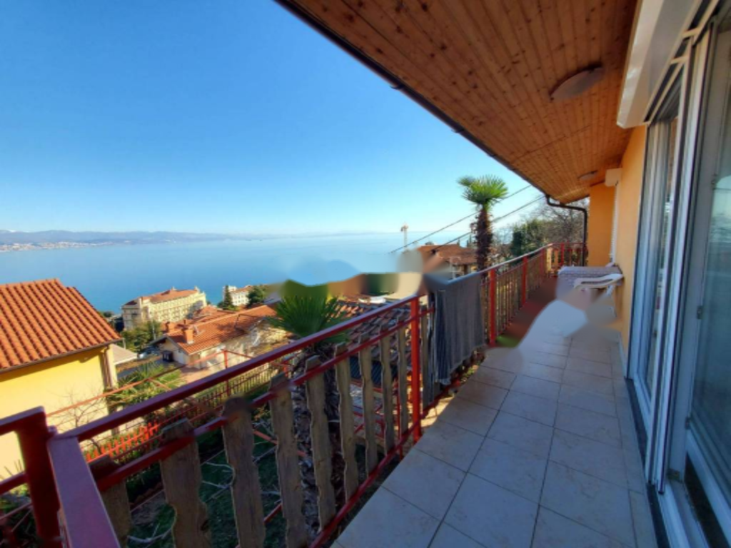 Дом в Опатии, Хорватия, 200 м² - фото 1