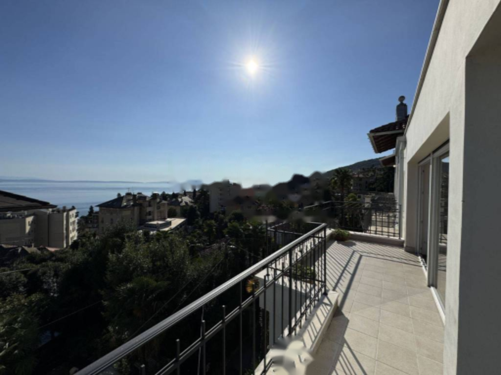 Квартира в Опатии, Хорватия, 205 м² - фото 1