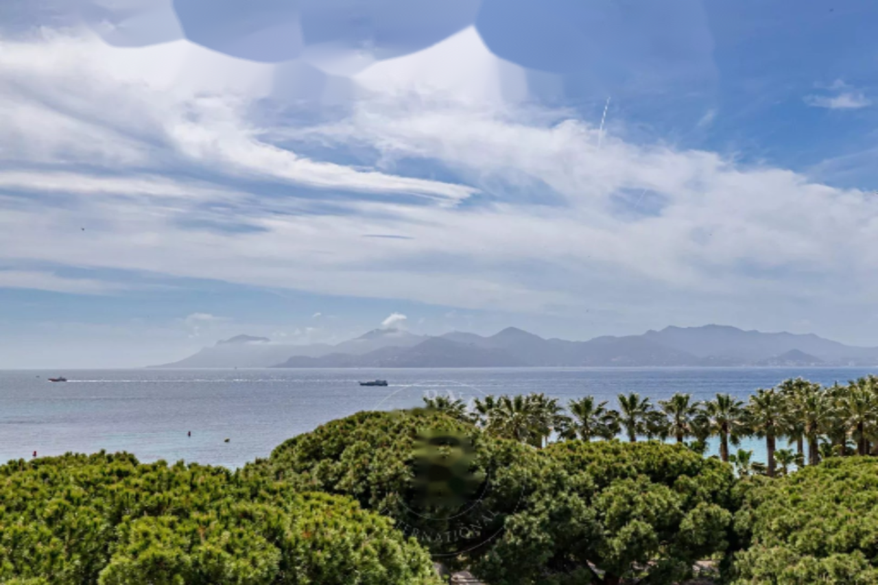 Квартира в Каннах, Франция, 108 м² - фото 2