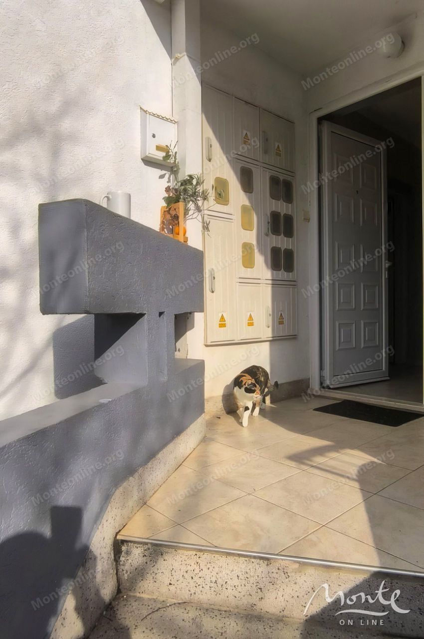 Апартаменты в Доброте, Черногория, 54 м² - фото 18