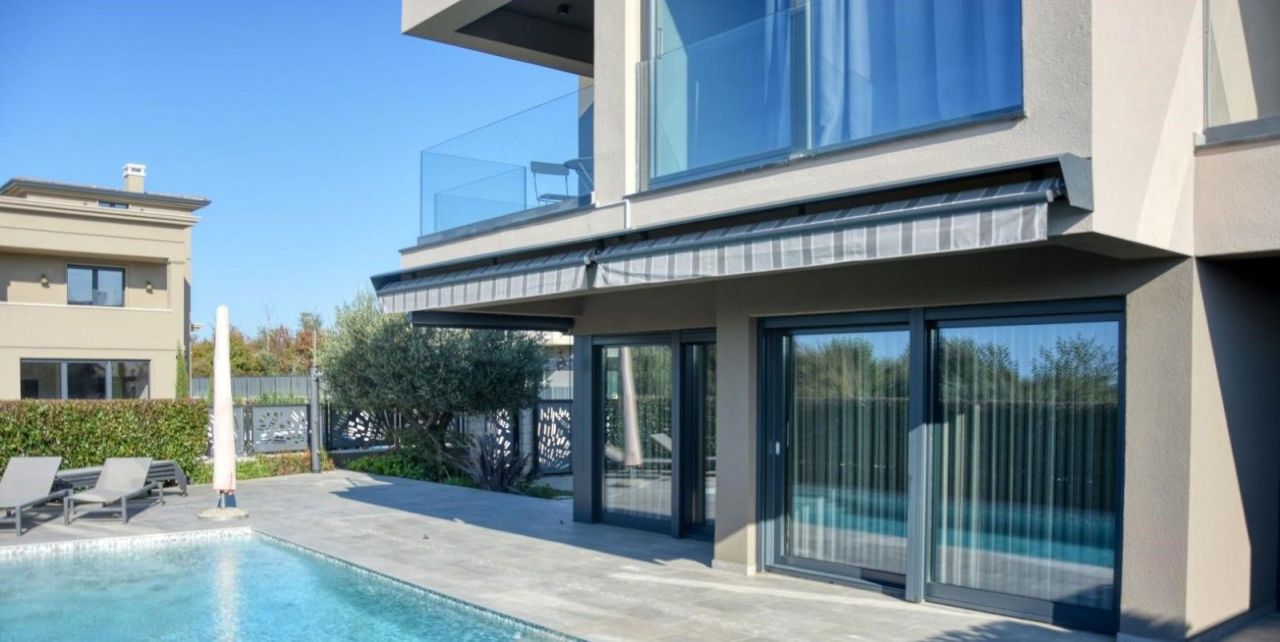 Дом в Порече, Хорватия, 250 м² - фото 1