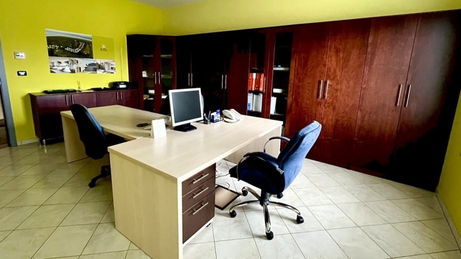 Офис в Буйе, Хорватия, 884.35 м² - фото 5