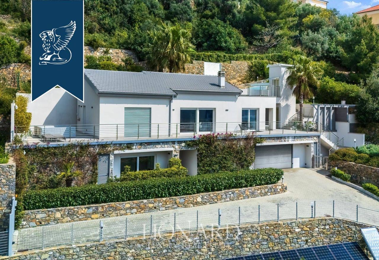 Вилла в Алассио, Италия, 145 м² - фото 2