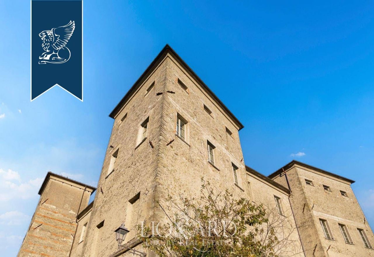 Замок в Массе, Италия, 1 000 м² - фото 3