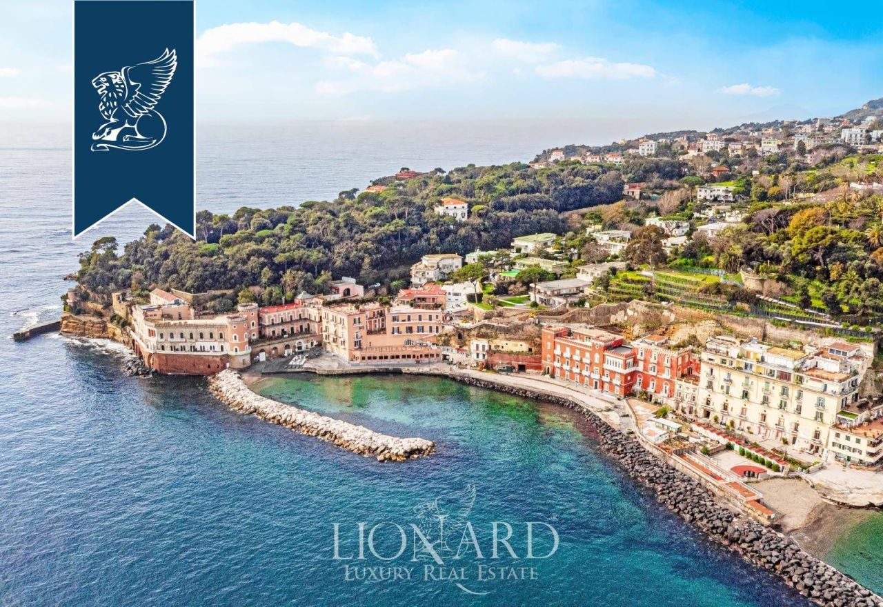 Апартаменты в Неаполе, Италия, 250 м² - фото 3