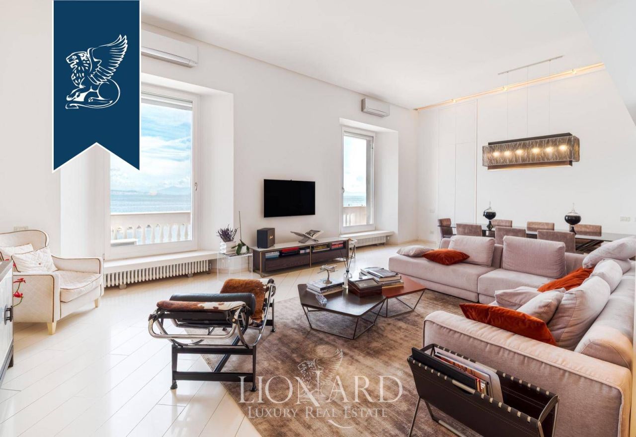 Апартаменты в Неаполе, Италия, 250 м² - фото 4