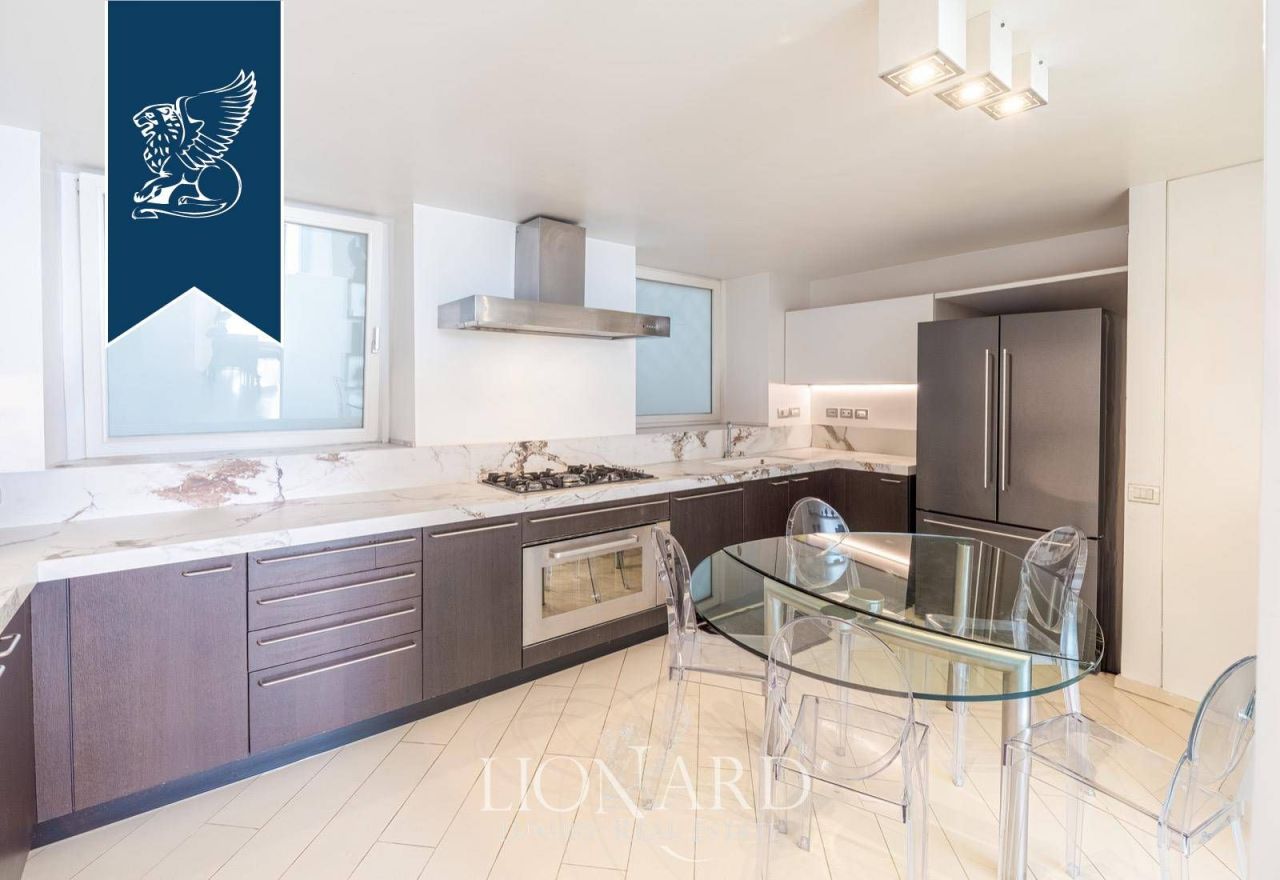 Апартаменты в Неаполе, Италия, 250 м² - фото 10