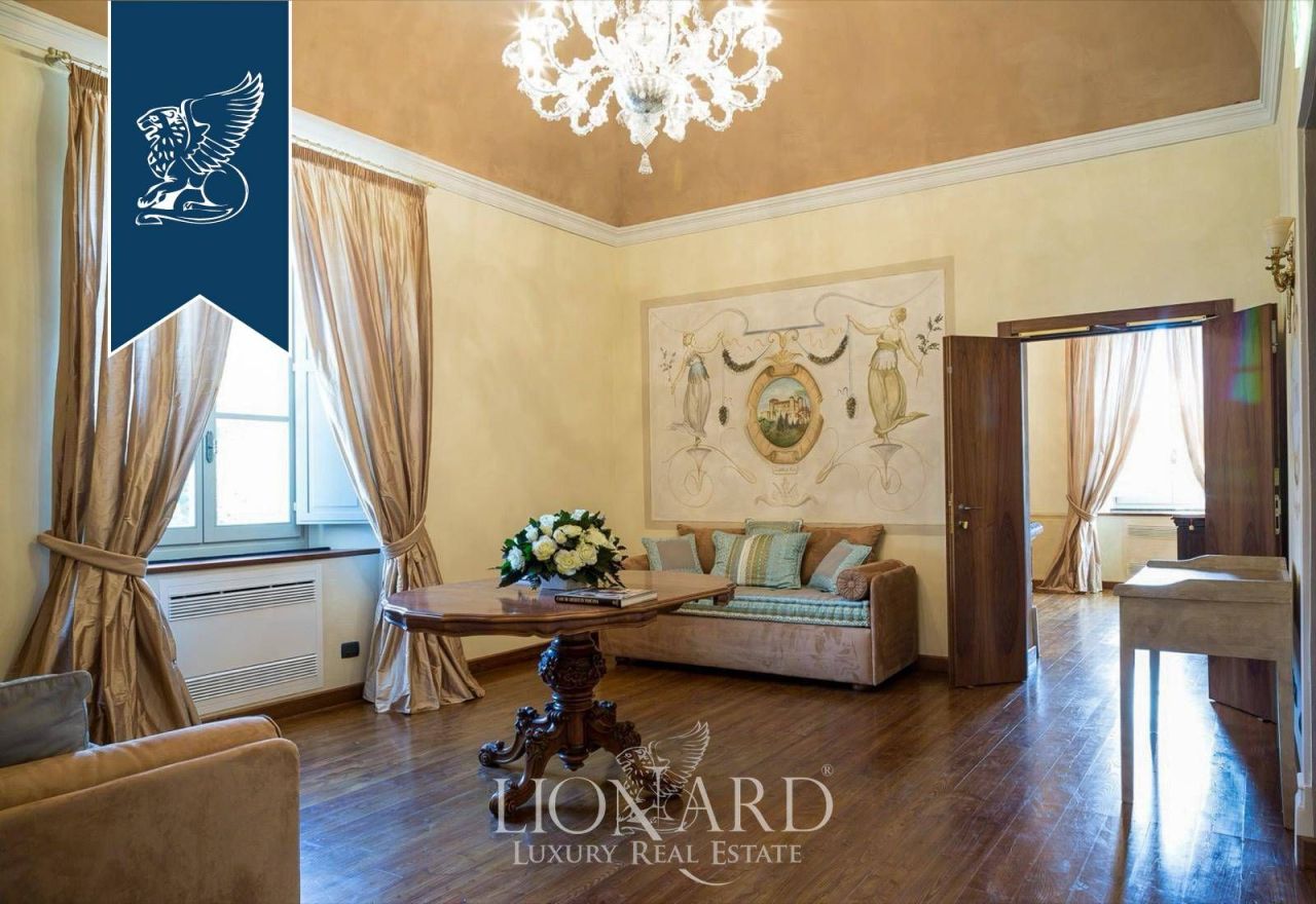 Замок в Массе, Италия, 1 000 м² - фото 12