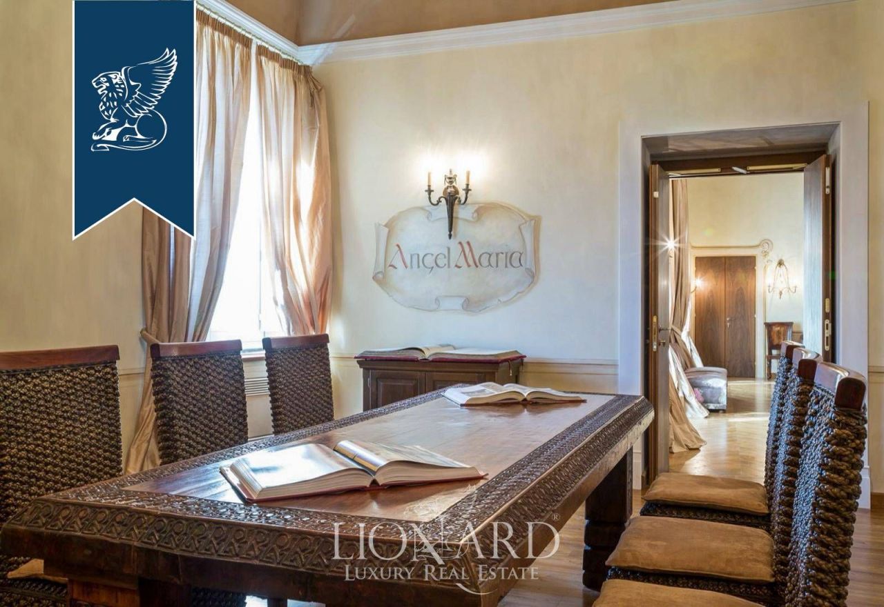 Замок в Массе, Италия, 1 000 м² - фото 13