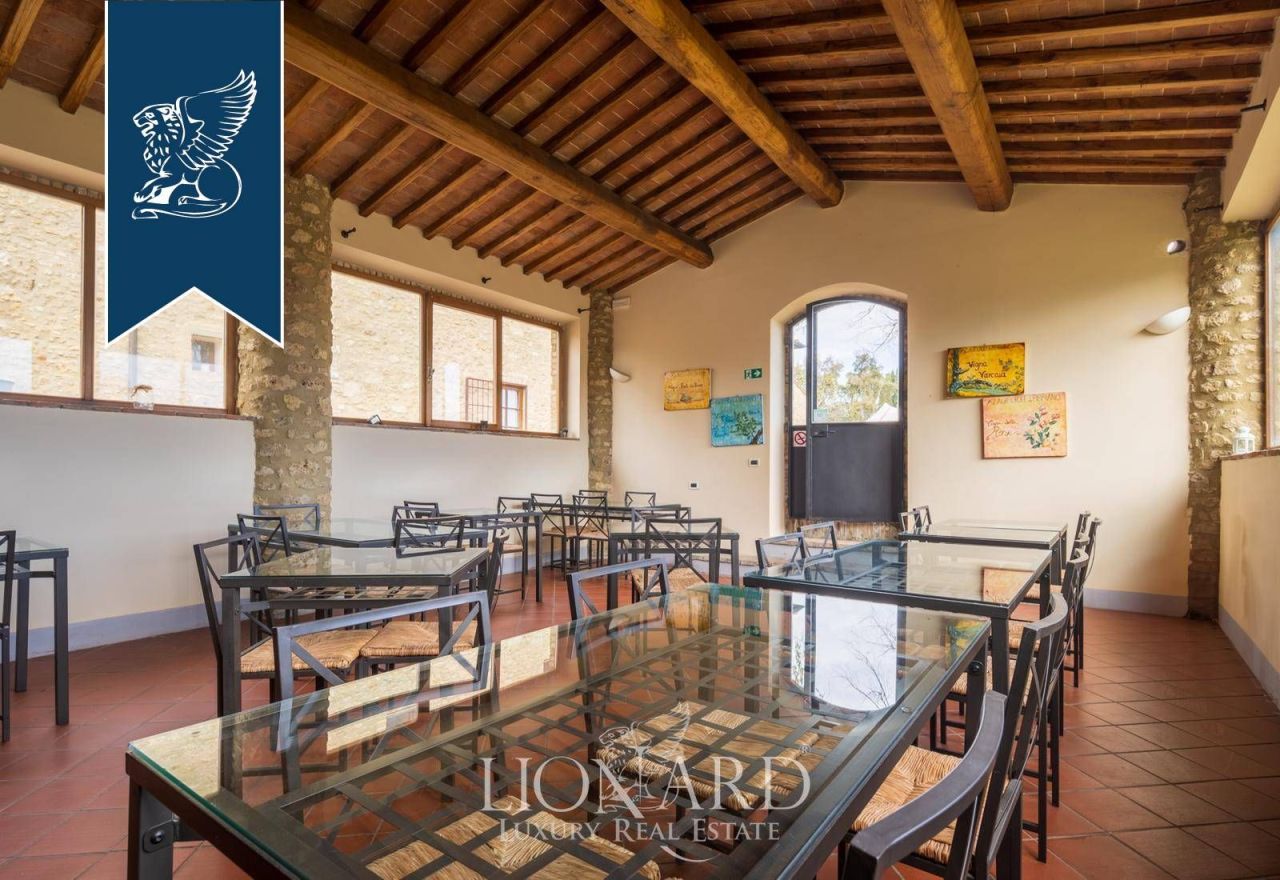 Ферма в Сиене, Италия, 1 055 м² - фото 13