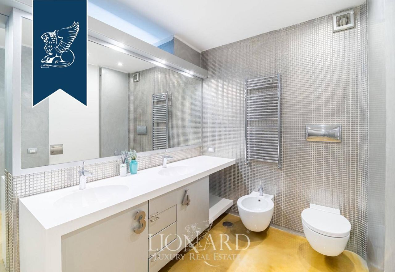 Апартаменты в Неаполе, Италия, 250 м² - фото 17