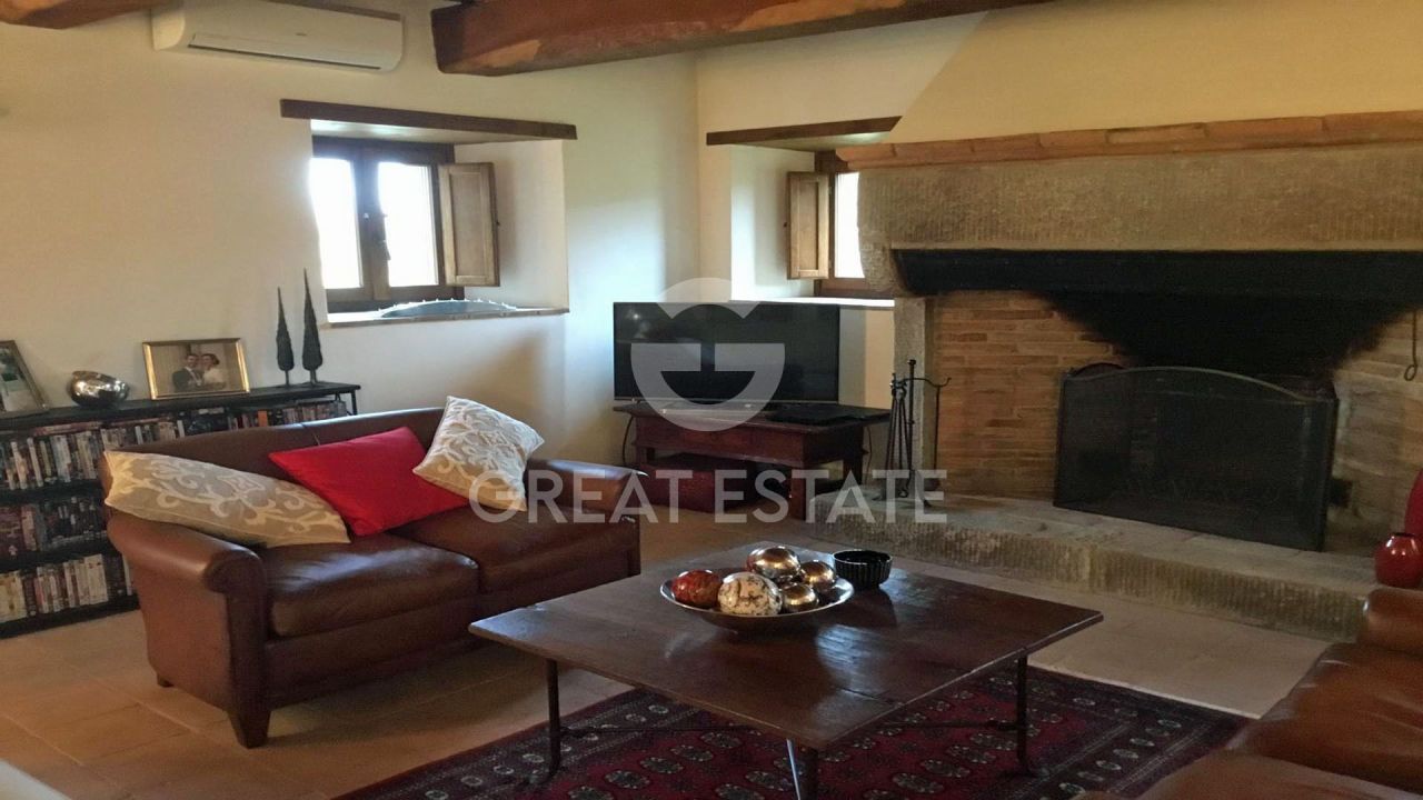 Дом в Кортоне, Италия, 419.4 м² - фото 12