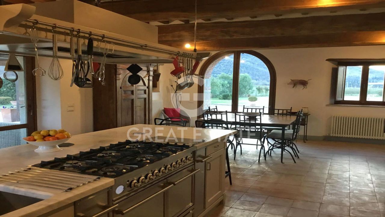 Дом в Кортоне, Италия, 419.4 м² - фото 14