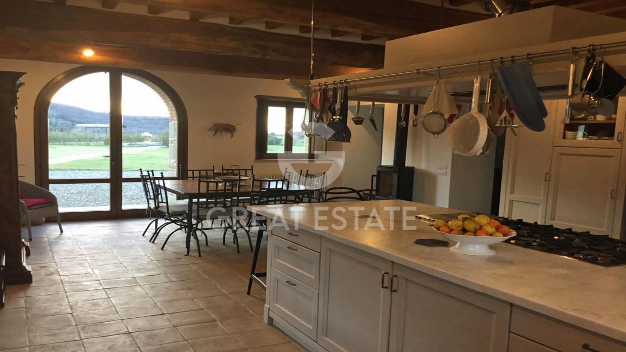 Дом в Кортоне, Италия, 419.4 м² - фото 15