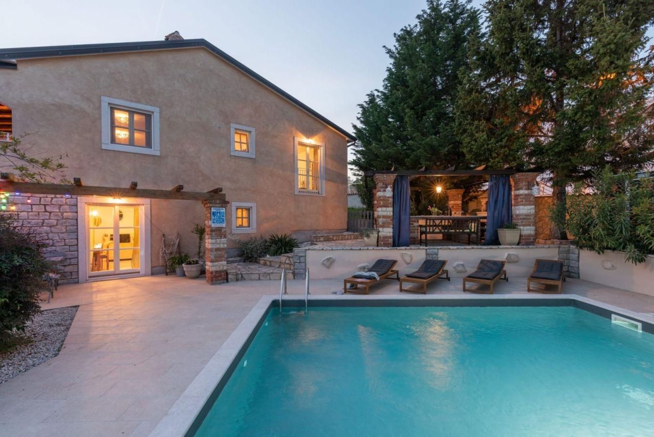 Вилла в Порече, Хорватия, 180 м² - фото 1