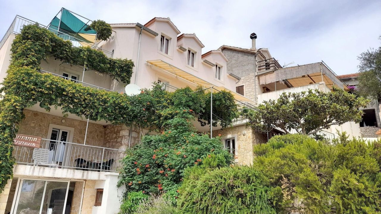 Отель, гостиница Ivan Dolac, Хорватия, 288 м² - фото 2