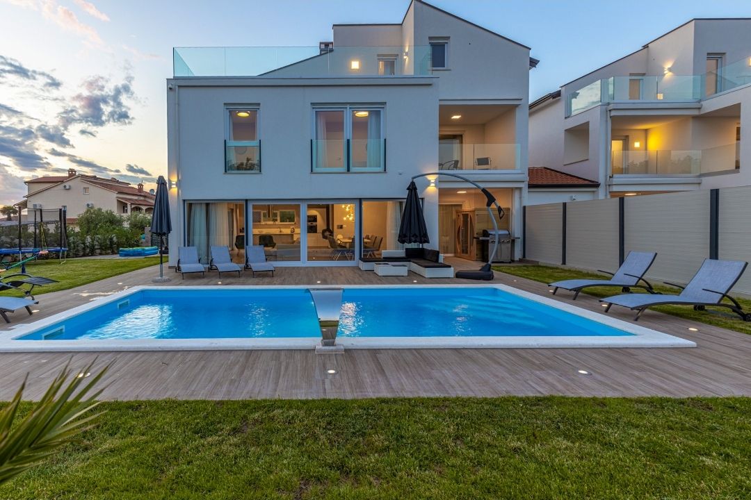 Вилла в Порече, Хорватия, 265 м² - фото 2