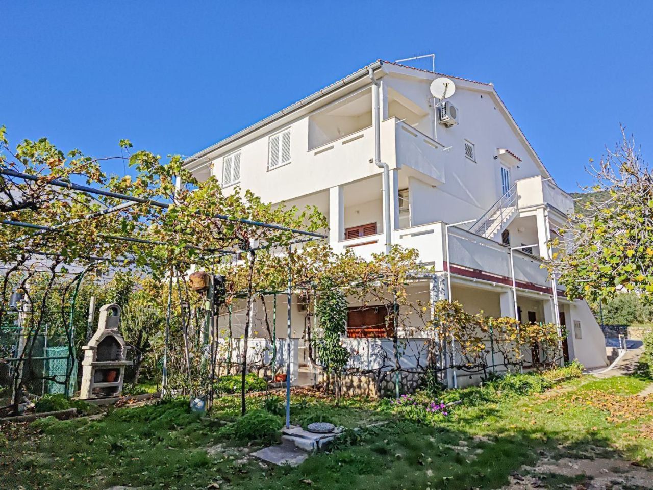 Отель, гостиница Baška, Хорватия, 190 м² - фото 3