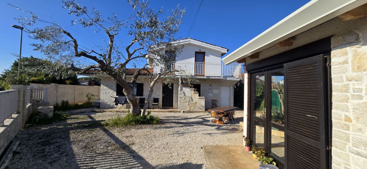 Отель, гостиница в Умаге, Хорватия, 200 м² - фото 5