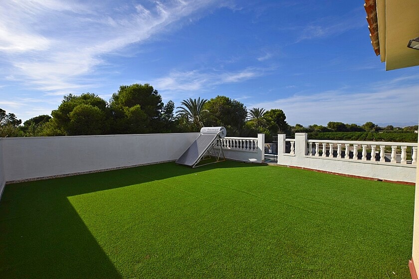 Вилла в Рохалесе, Испания, 308 м² - фото 13