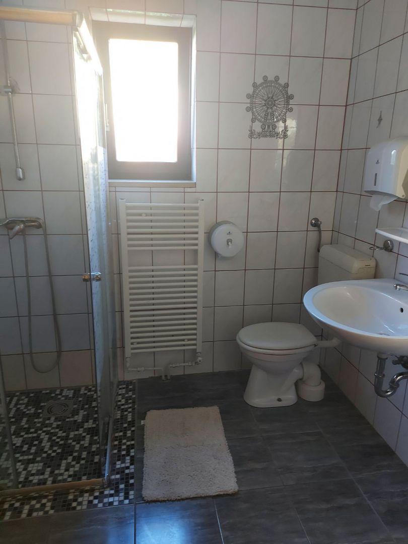 Отель, гостиница в Малинска-Дубашнице, Хорватия, 600 м² - фото 11