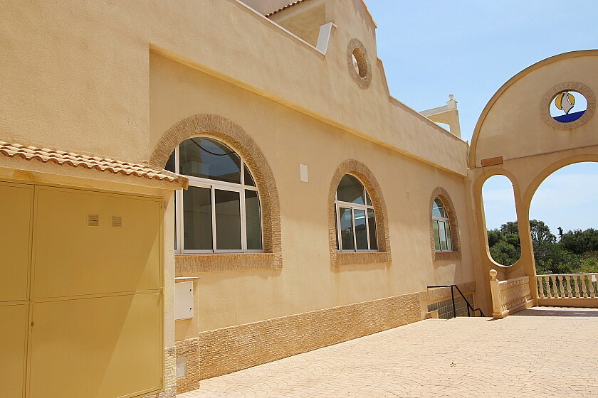 Коммерческая недвижимость в Ориуэла Коста, Испания, 300 м² - фото 14