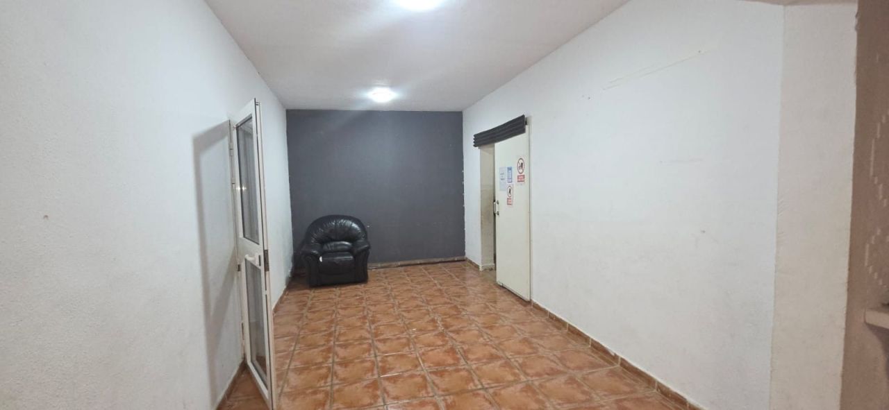 Коммерческая недвижимость в Торревьехе, Испания, 600 м² - фото 16