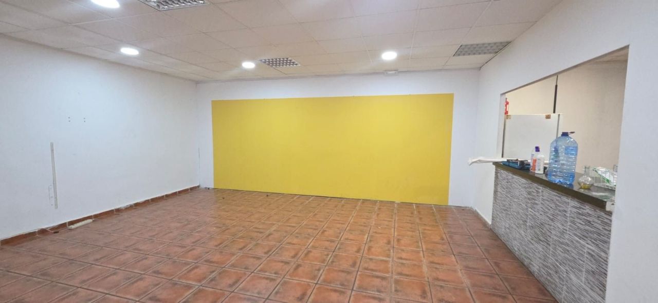 Коммерческая недвижимость в Торревьехе, Испания, 600 м² - фото 17
