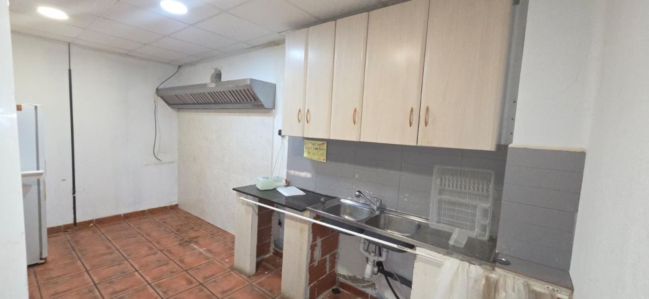 Коммерческая недвижимость в Торревьехе, Испания, 600 м² - фото 19