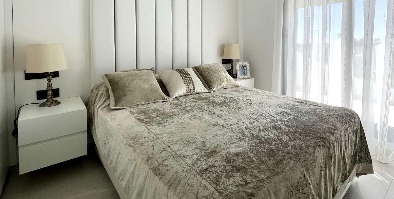 Вилла в Рохалесе, Испания, 98 м² - фото 19