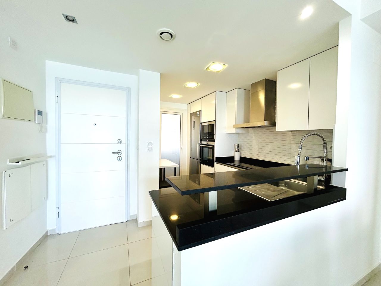 Апартаменты в Пунта Приме, Испания, 80 м² - фото 8