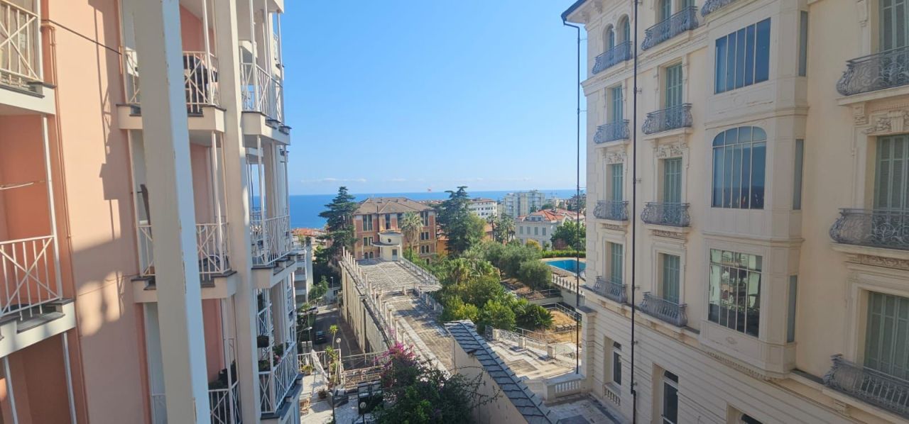 Апартаменты в Империи, Италия, 100 м² - фото 2