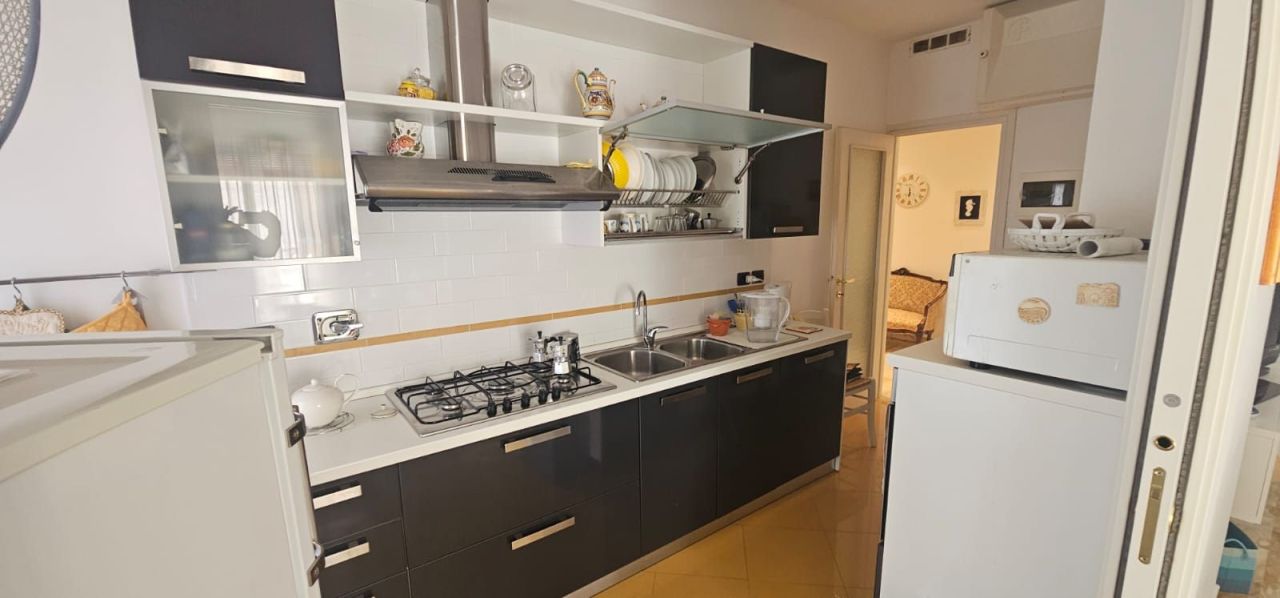 Апартаменты в Империи, Италия, 100 м² - фото 5