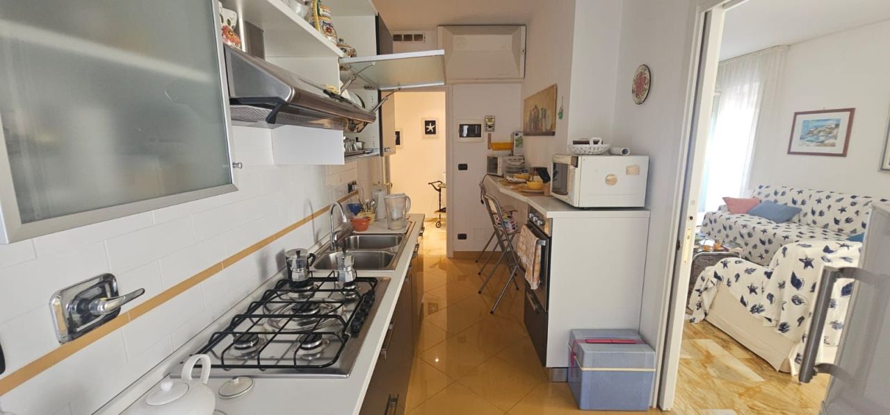 Апартаменты в Империи, Италия, 100 м² - фото 6