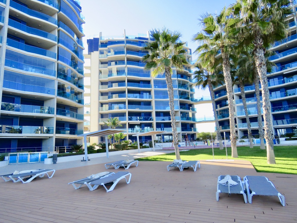 Апартаменты в Пунта Приме, Испания, 80 м² - фото 1