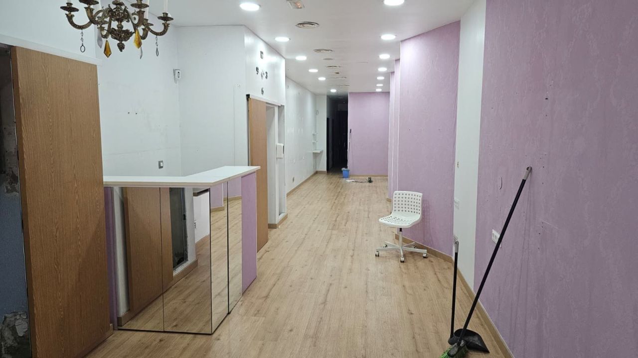 Коммерческая недвижимость в Барселоне, Испания, 103 м² - фото 4