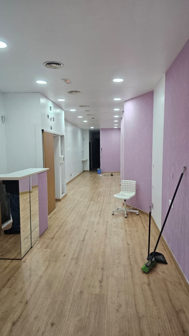 Коммерческая недвижимость в Барселоне, Испания, 103 м² - фото 7