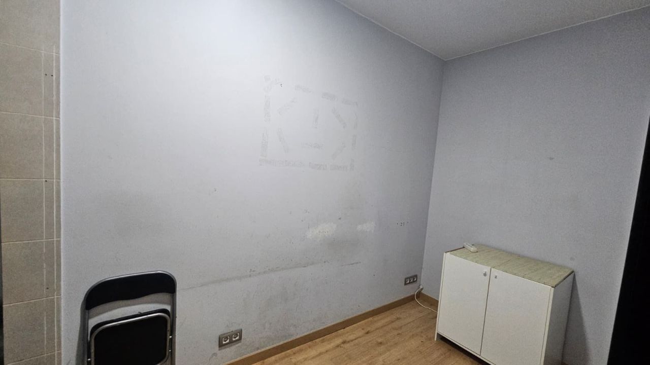 Коммерческая недвижимость в Барселоне, Испания, 103 м² - фото 12