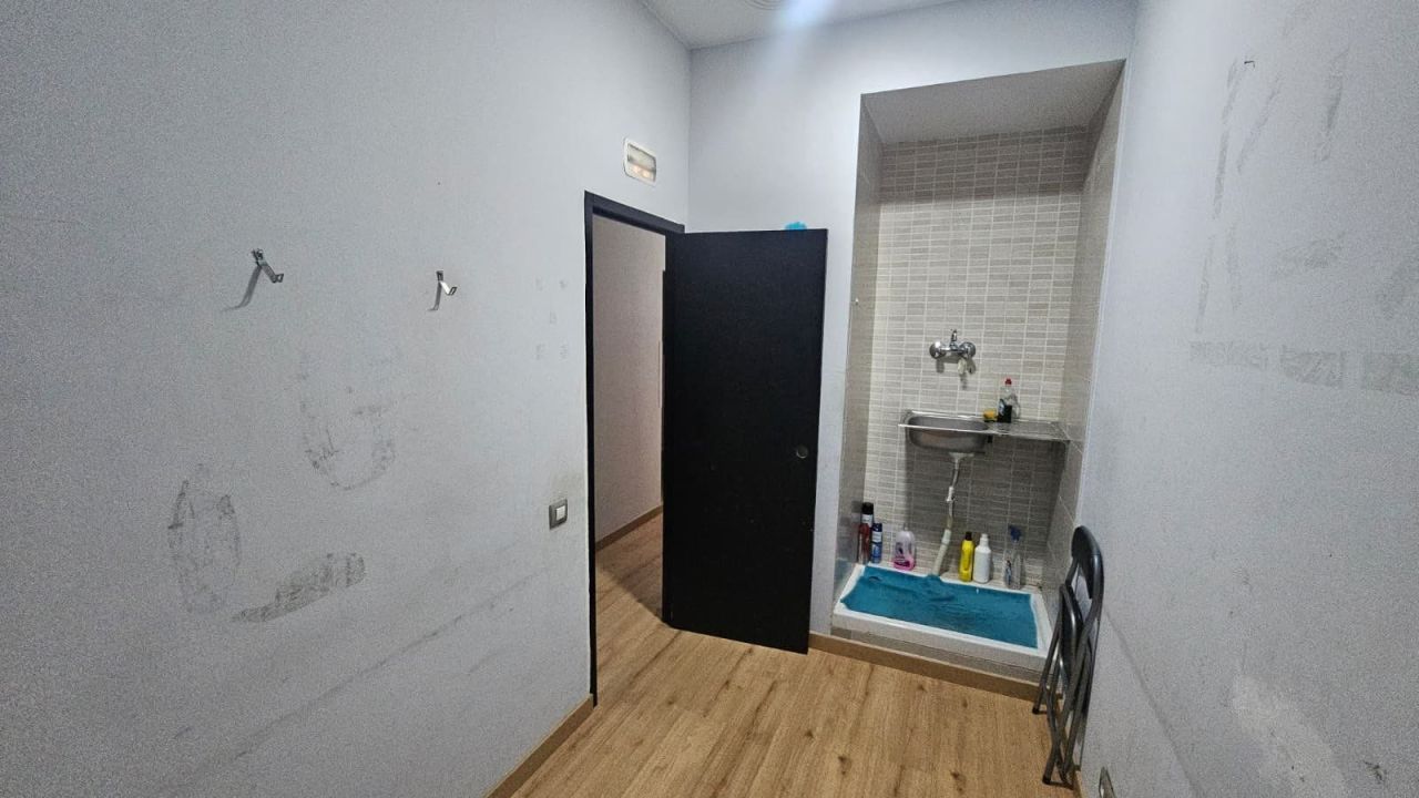 Коммерческая недвижимость в Барселоне, Испания, 103 м² - фото 14